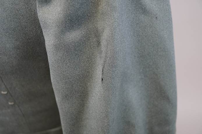 A close up of a person's pants

Description automatically generated with low confidence