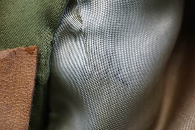 A close up of a person's pants

Description automatically generated with low confidence
