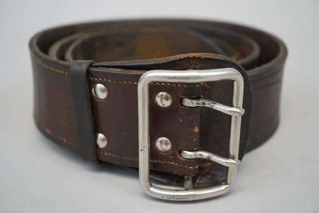 A close-up of a belt

Description automatically generated with low confidence