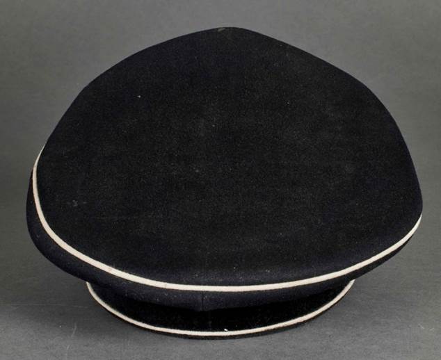 A black hat with white trim

Description automatically generated with low confidence