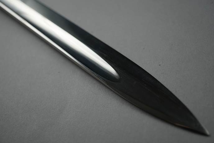 Close-up of a blade

Description automatically generated