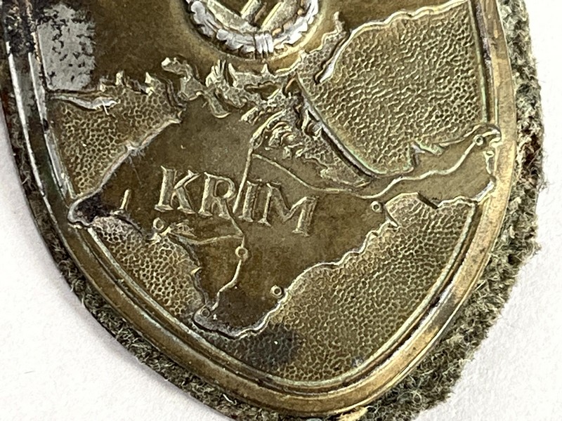 A close up of a metal object

AI-generated content may be incorrect.