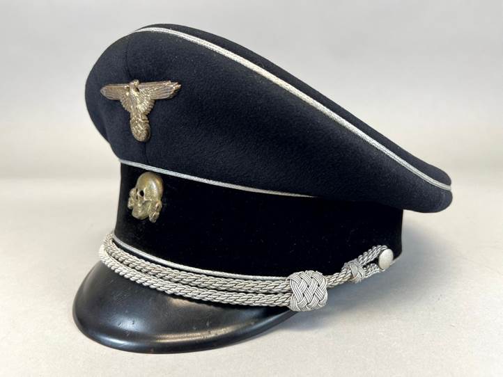 A black hat with a skull and a white rope

AI-generated content may be incorrect.