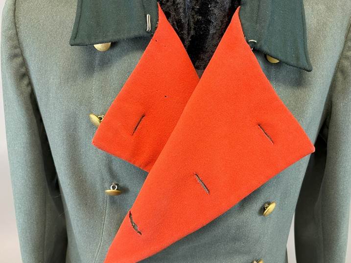A close-up of a coat

AI-generated content may be incorrect.