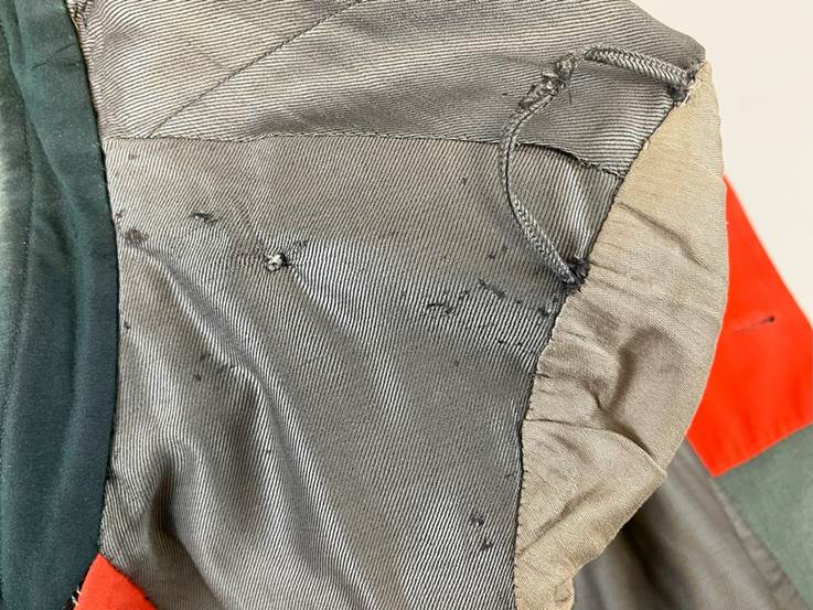 A close-up of a piece of clothing

AI-generated content may be incorrect.