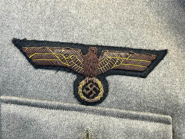A patch on a jacket

AI-generated content may be incorrect.