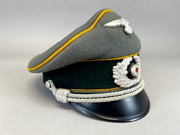 A hat with a white and gray band

AI-generated content may be incorrect.