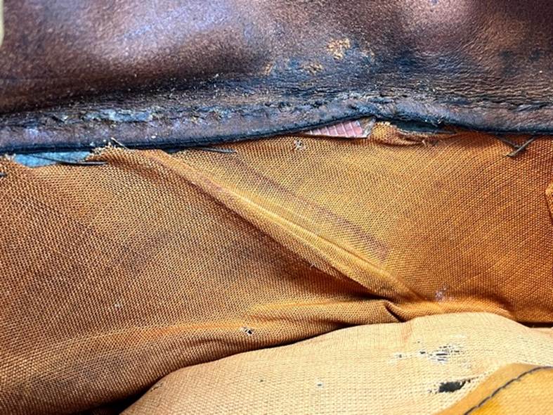 A close up of a fabric

AI-generated content may be incorrect.