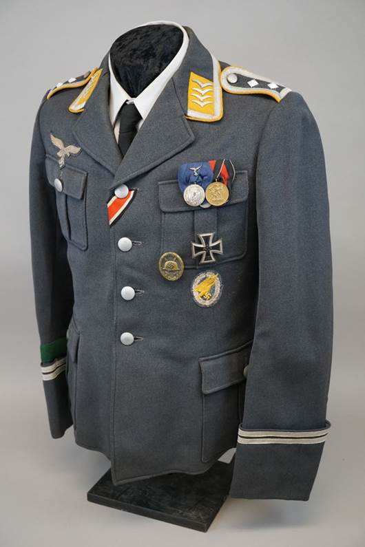 A military uniform with medals

AI-generated content may be incorrect.