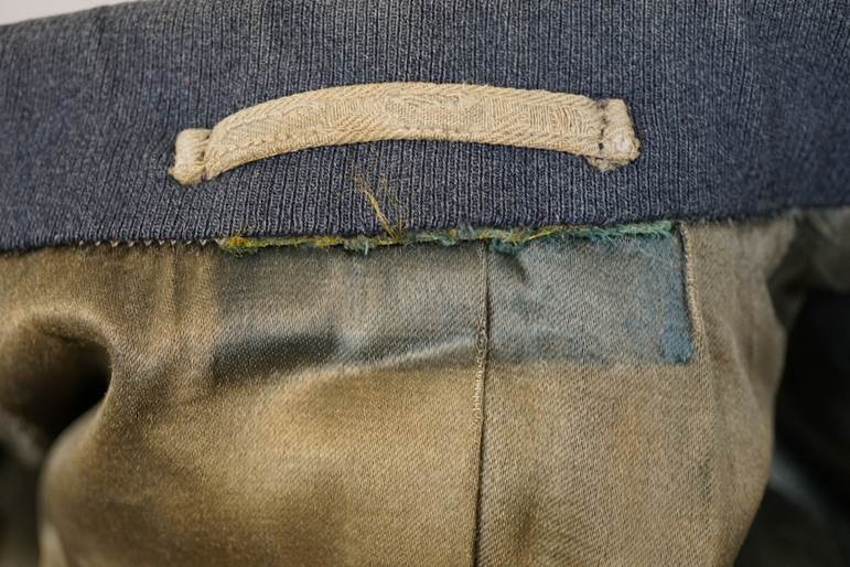 A close-up of a piece of clothing

AI-generated content may be incorrect.