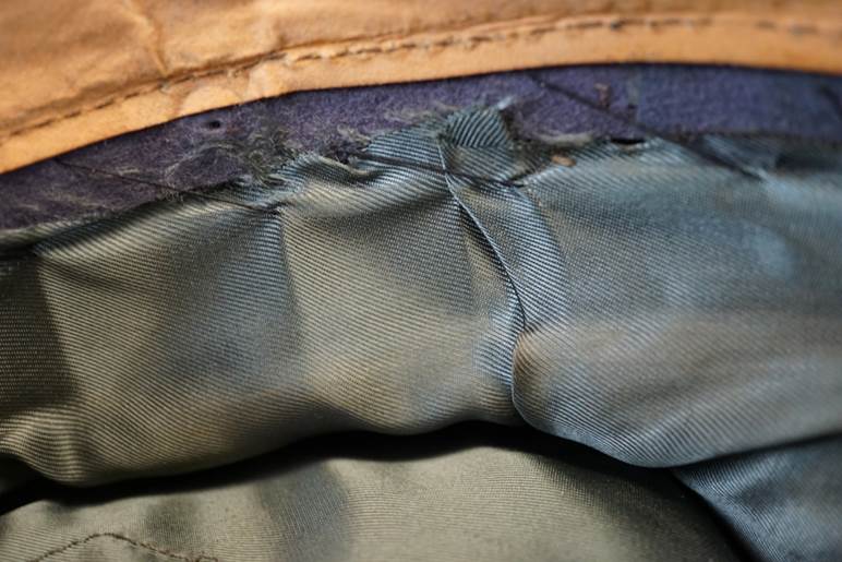 Close-up of a blue and black fabric

AI-generated content may be incorrect.