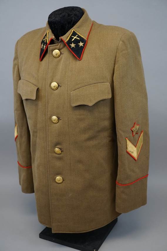 A close-up of a military uniform

AI-generated content may be incorrect.