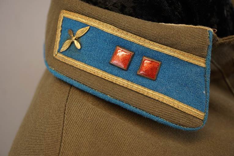 A close-up of a uniform

AI-generated content may be incorrect.