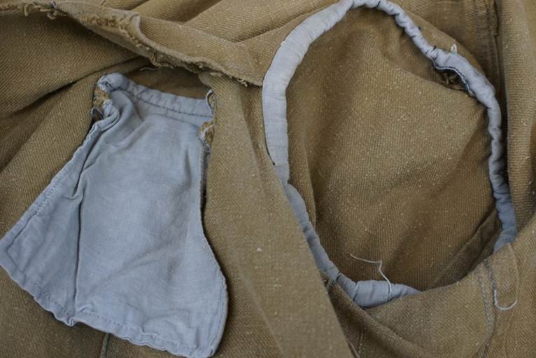 A close-up of a piece of cloth

AI-generated content may be incorrect.