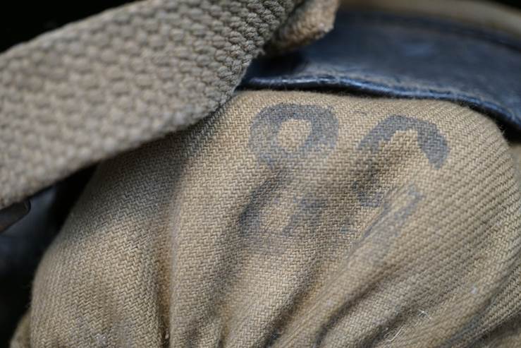 A close-up of a bag

AI-generated content may be incorrect.