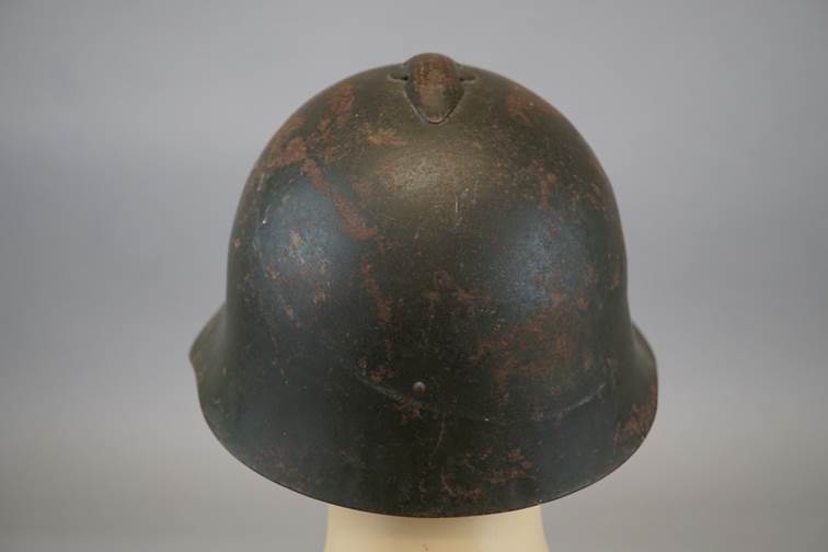 A close-up of a helmet

AI-generated content may be incorrect.