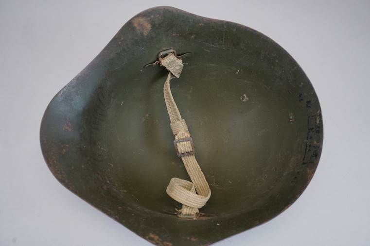 A close-up of a helmet

AI-generated content may be incorrect.