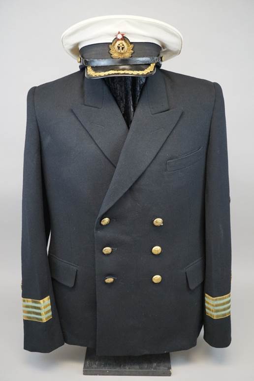 A black military uniform with gold stripes

AI-generated content may be incorrect.