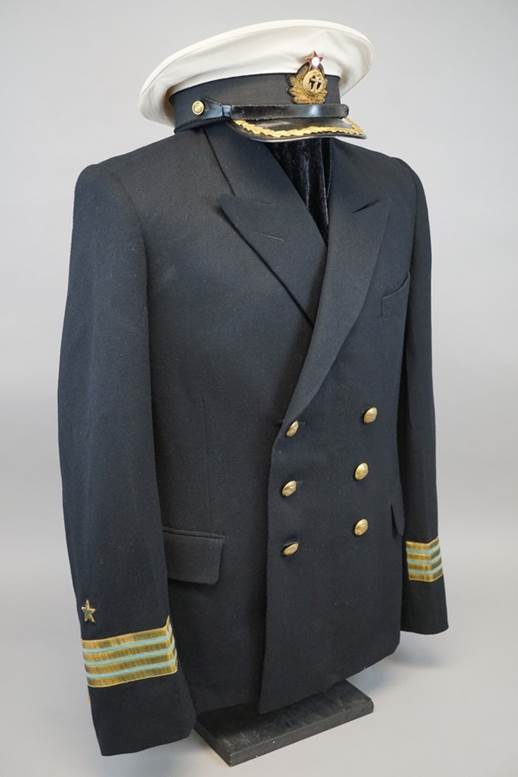 A black military uniform with gold trim

AI-generated content may be incorrect.