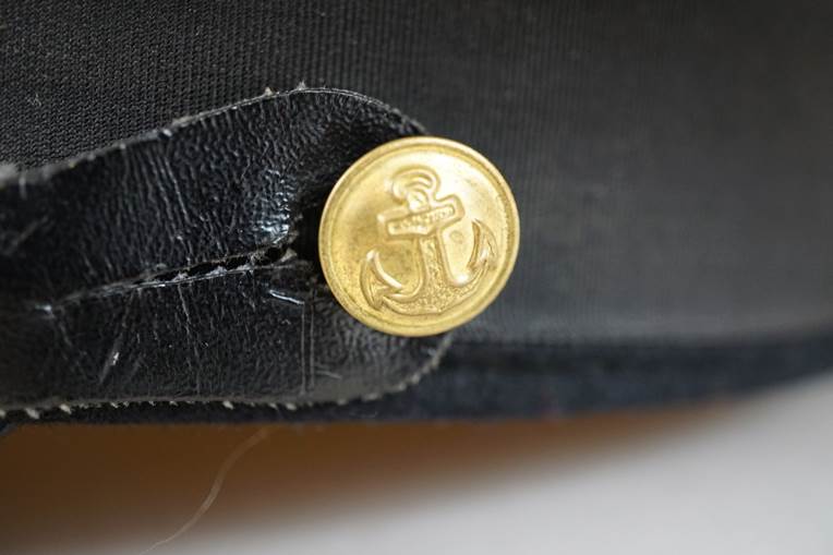 A close-up of a button

AI-generated content may be incorrect.