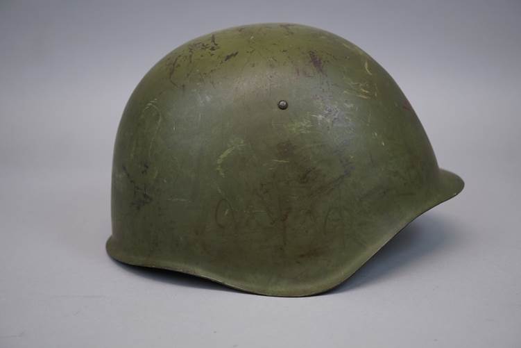 A green helmet on a white background

AI-generated content may be incorrect.