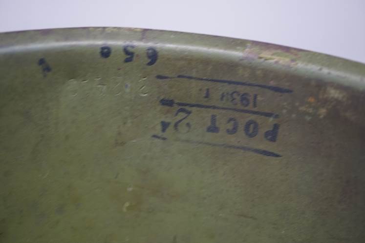 A close-up of a green container

AI-generated content may be incorrect.