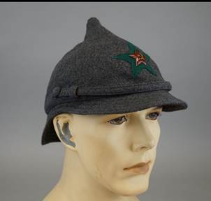 A mannequin wearing a hat

AI-generated content may be incorrect.