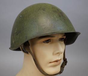 A mannequin head with a helmet

AI-generated content may be incorrect.