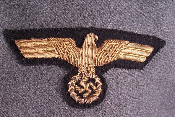 GeneralsParadeTuniceaglecloseup